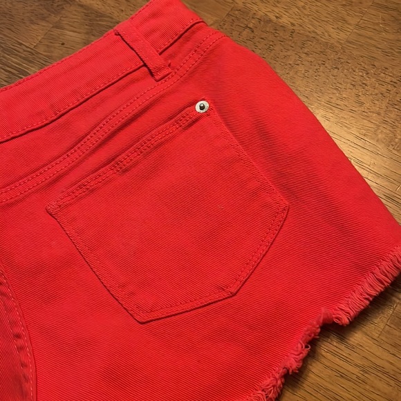 FRAYED 🐝🐝SHORTY SHORTS - Picture 12 of 13